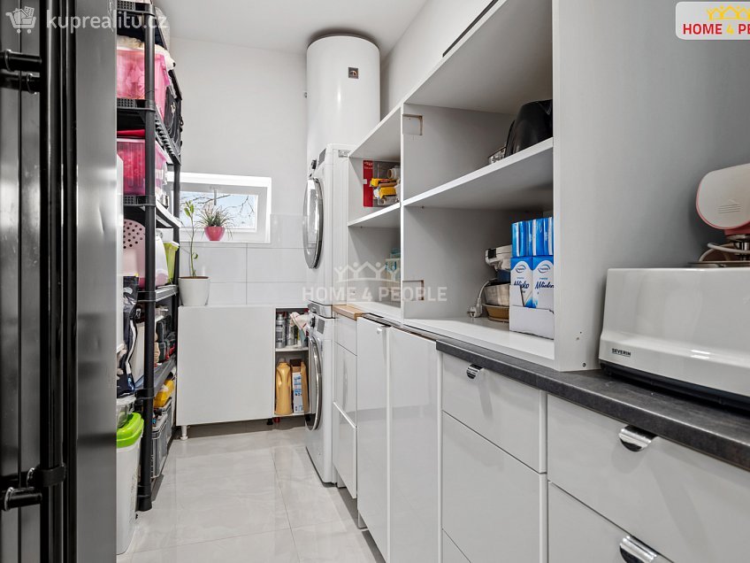 Prodej  komerční reality 166 m^2 Rostoklaty, Rostoklaty 