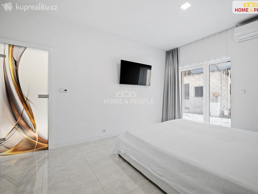 Prodej  komerční reality 166 m^2 Rostoklaty, Rostoklaty 