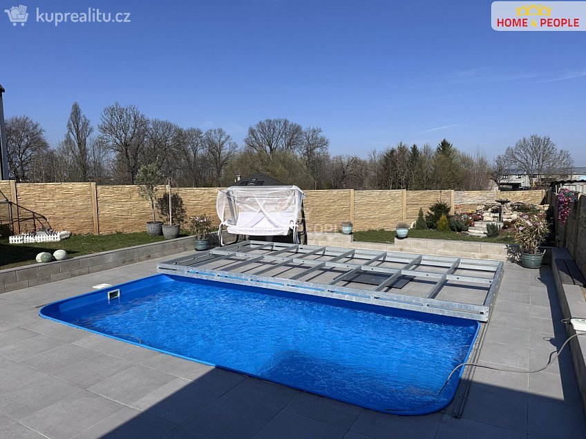 Prodej  komerční reality 166 m^2 Rostoklaty, Rostoklaty 