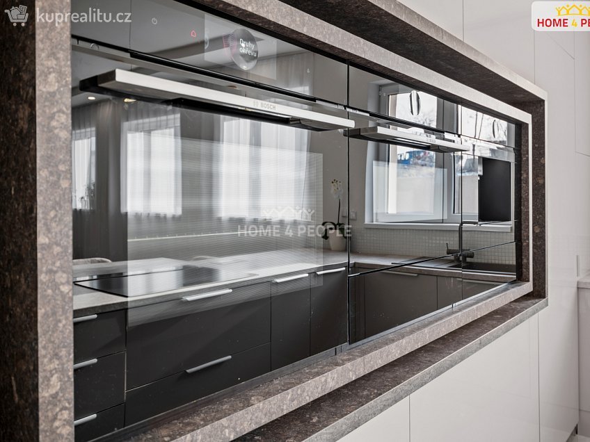 Prodej  komerční reality 166 m^2 Rostoklaty, Rostoklaty 