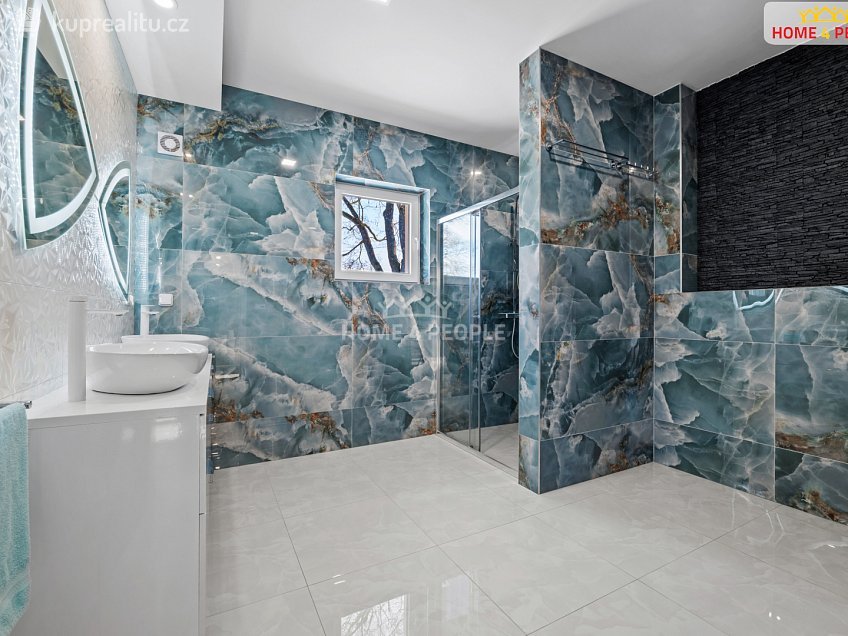 Prodej  komerční reality 166 m^2 Rostoklaty, Rostoklaty 