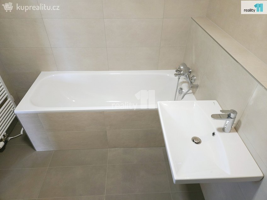 Pronájem bytu 2+kk 61 m^2 Augustina Lukeše, Brandýs nad Labem-Stará Boleslav 