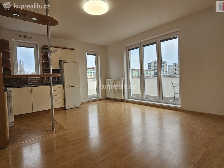 Pronájem bytu 2+kk 53 m^2 Velenovského, Praha 10 