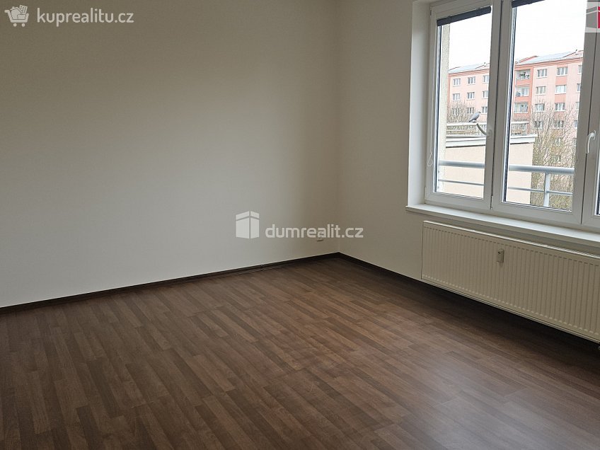 Pronájem bytu 2+kk 53 m^2 Velenovského, Praha 10 