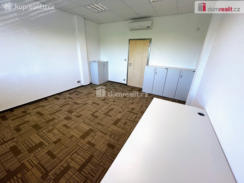 Pronájem  kanceláře 20 m^2 Stojanova, Uherské Hradiště 