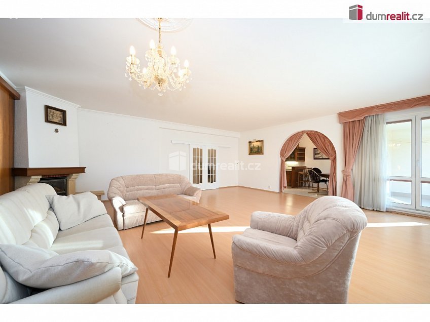 Pronájem  kanceláře 20 m^2 Stojanova, Uherské Hradiště 