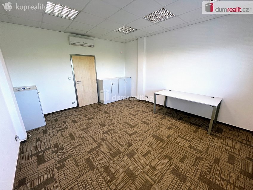 Pronájem  kanceláře 20 m^2 Stojanova, Uherské Hradiště 