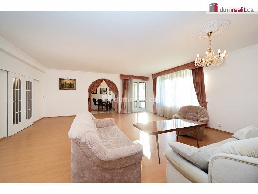 Pronájem  kanceláře 20 m^2 Stojanova, Uherské Hradiště 