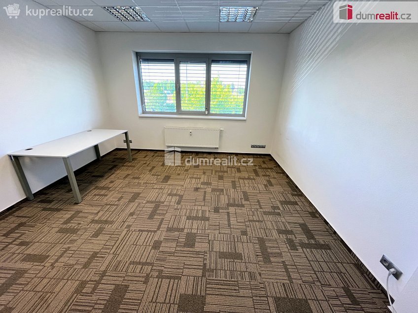 Pronájem  kanceláře 20 m^2 Stojanova, Uherské Hradiště 