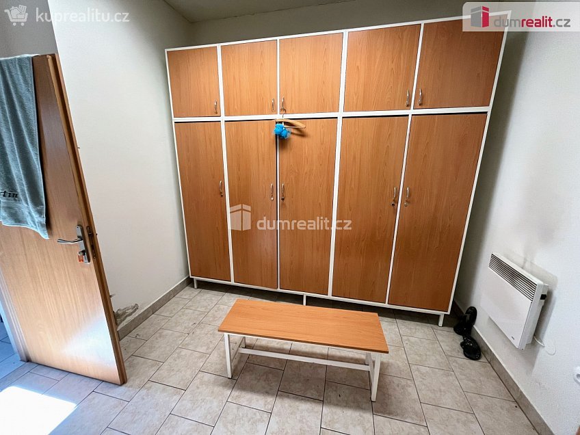 Pronájem  obchodních prostor 33 m^2 Jaktáře, Uherské Hradiště 