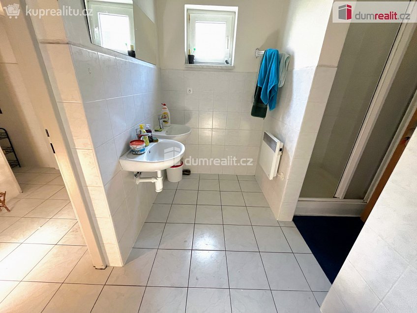 Pronájem  obchodních prostor 33 m^2 Jaktáře, Uherské Hradiště 