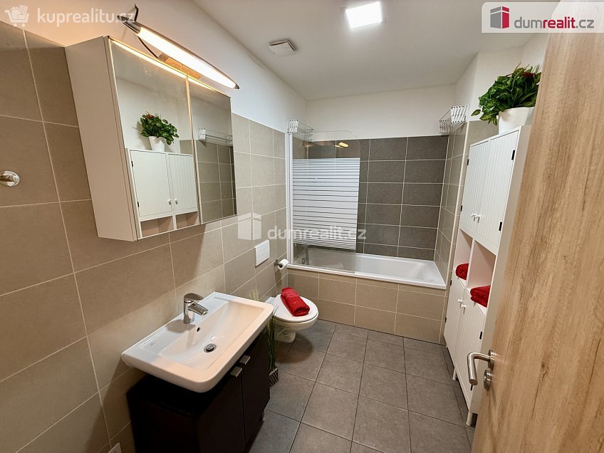 Pronájem bytu 2+kk 35 m^2 Cesta brigádníků, Kralupy nad Vltavou 
