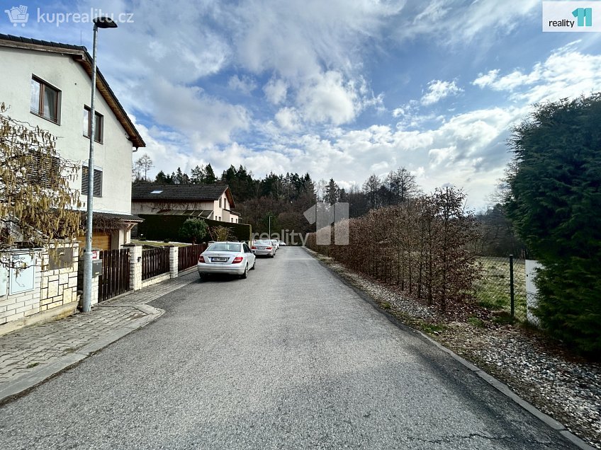 Prodej  stavebního pozemku 2281 m^2 K Hubačovu, Mnichovice 