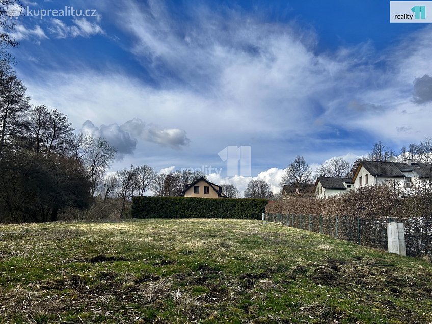 Prodej  stavebního pozemku 2281 m^2 K Hubačovu, Mnichovice 