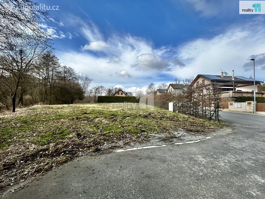 Prodej  stavebního pozemku 2281 m^2 K Hubačovu, Mnichovice 