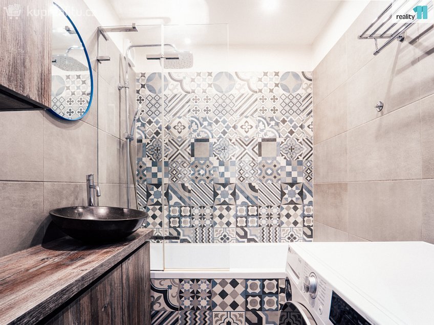 Prodej bytu 3+1 71 m^2 Pod Makovým vrchem, Holýšov 