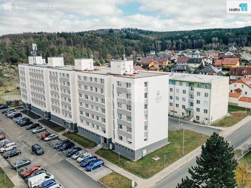 Prodej bytu 3+1 71 m^2 Pod Makovým vrchem, Holýšov 