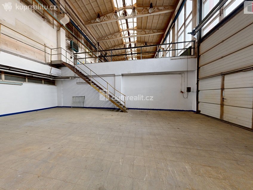 Pronájem  výrobních prostor 1062 m^2 Vratimovská, Ostrava 