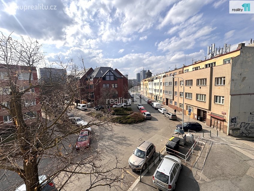 Prodej bytu 2+kk 73 m^2 Hanusova, Praha 4 