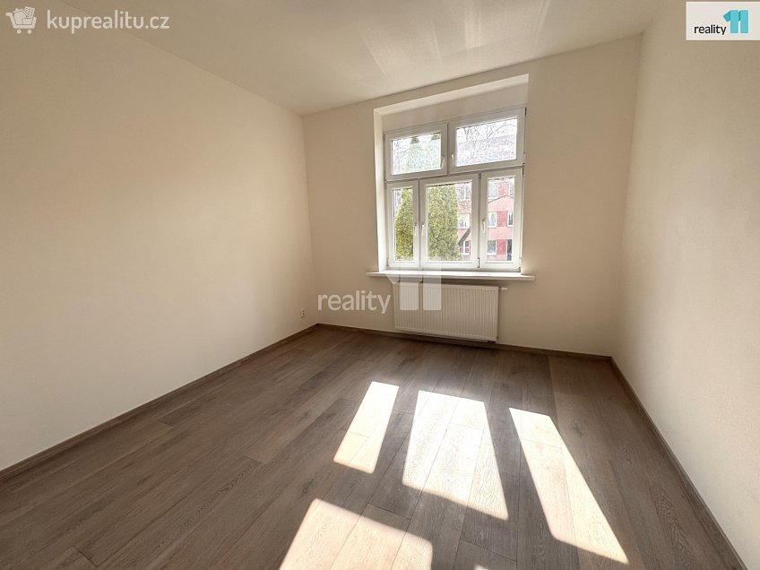 Prodej bytu 2+kk 73 m^2 Hanusova, Praha 4 