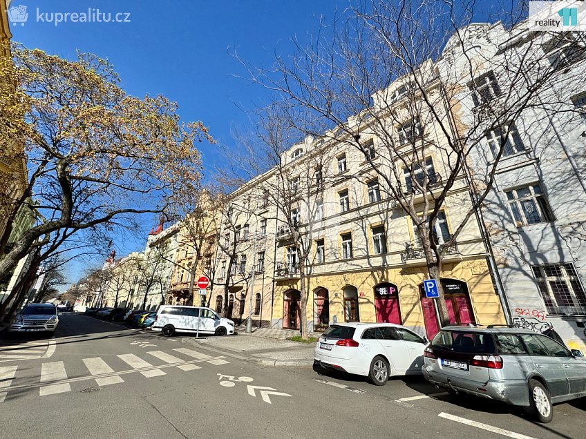 Pronájem bytu 2+kk 51 m^2 Křižíkova, Praha 8 