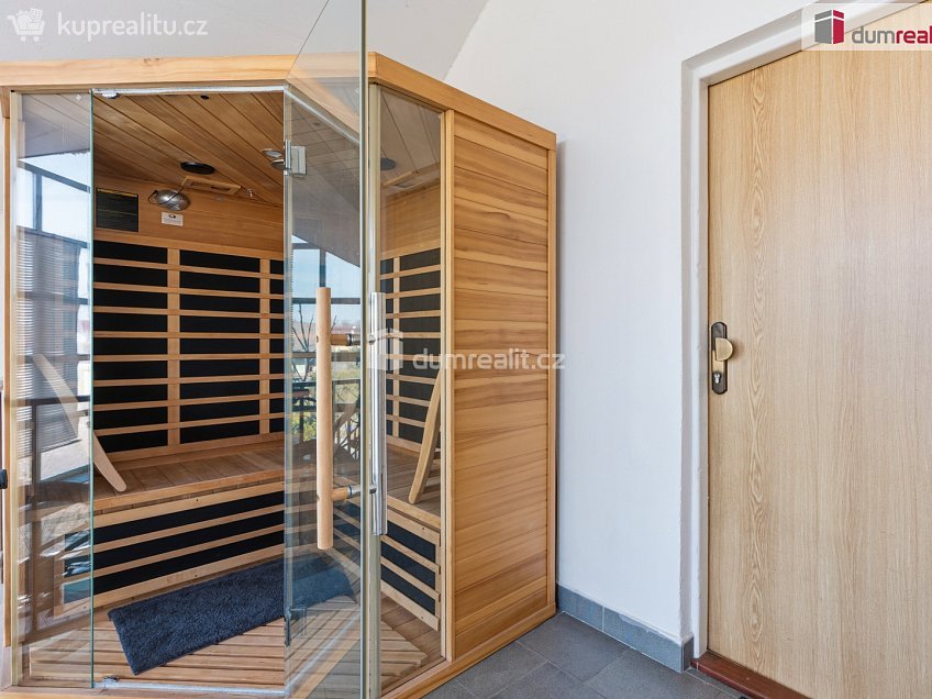 Prodej bytu 4+kk 140 m^2 Na Valtické, Břeclav 