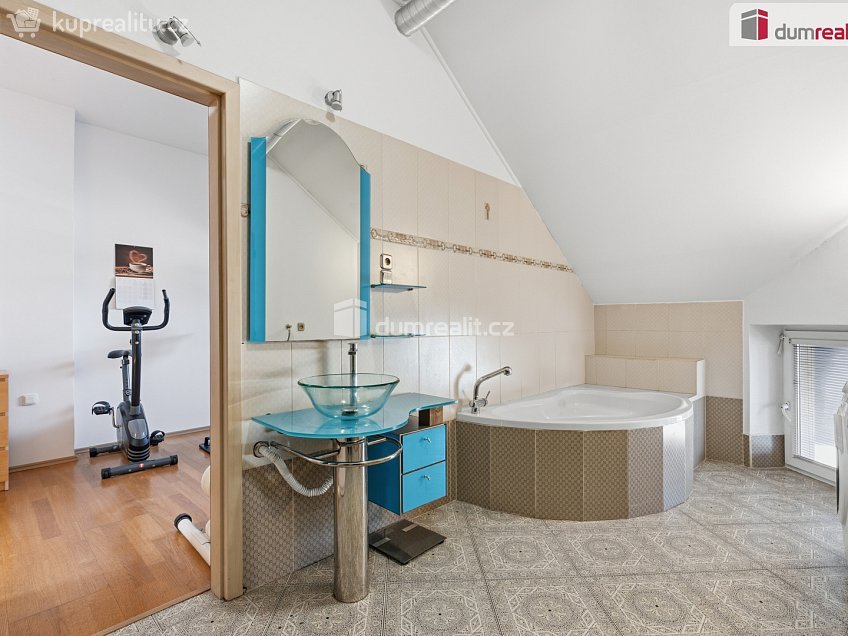 Prodej bytu 4+kk 140 m^2 Na Valtické, Břeclav 