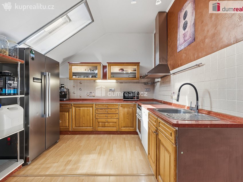 Prodej bytu 4+kk 140 m^2 Na Valtické, Břeclav 