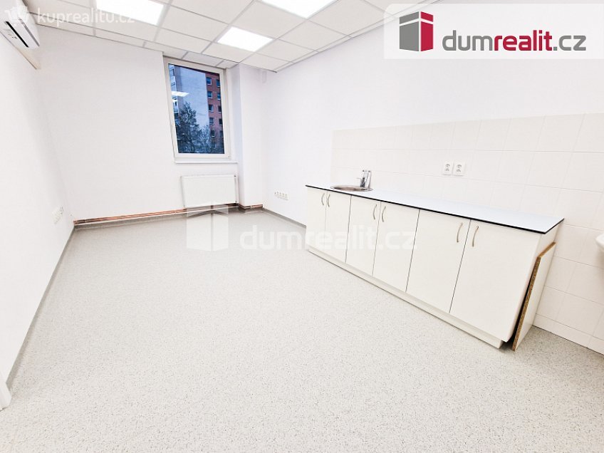 Pronájem  komerční reality 40 m^2 J. A. Komenského, Most 