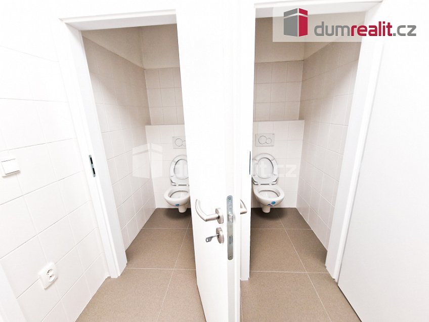 Pronájem  komerční reality 40 m^2 J. A. Komenského, Most 