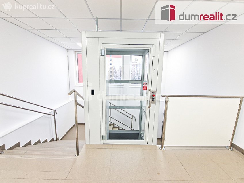 Pronájem  komerční reality 40 m^2 J. A. Komenského, Most 