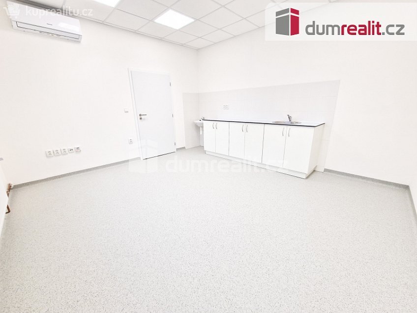 Pronájem  komerční reality 40 m^2 J. A. Komenského, Most 