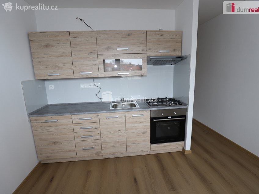 Pronájem bytu 2+1 65 m^2 Dolní Žandov, Dolní Žandov 