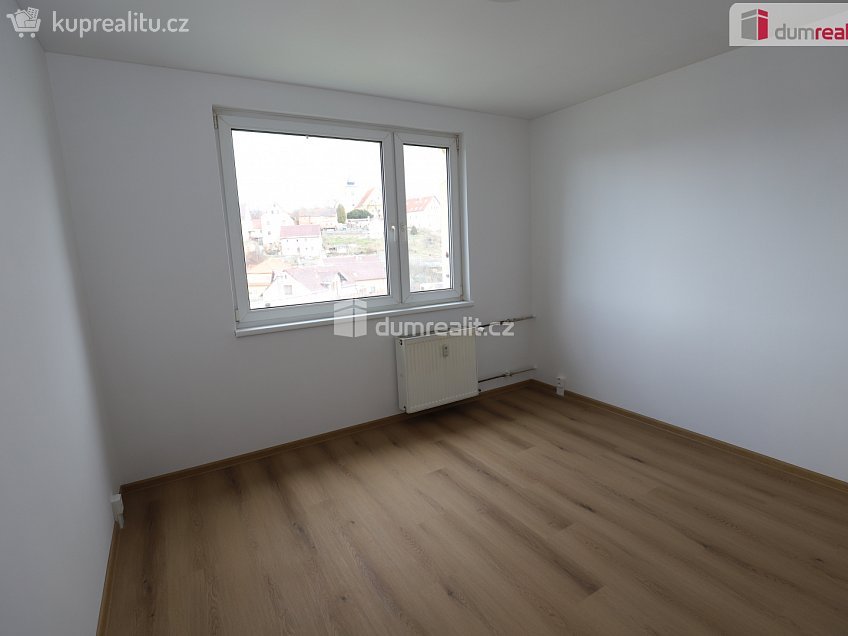 Pronájem bytu 2+1 65 m^2 Dolní Žandov, Dolní Žandov 