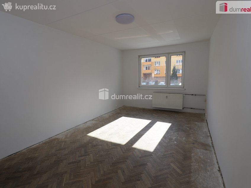 Pronájem bytu 2+1 65 m^2 Dolní Žandov, Dolní Žandov 