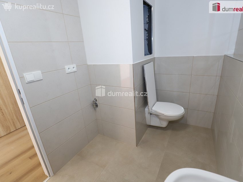 Pronájem bytu 2+1 65 m^2 Dolní Žandov, Dolní Žandov 