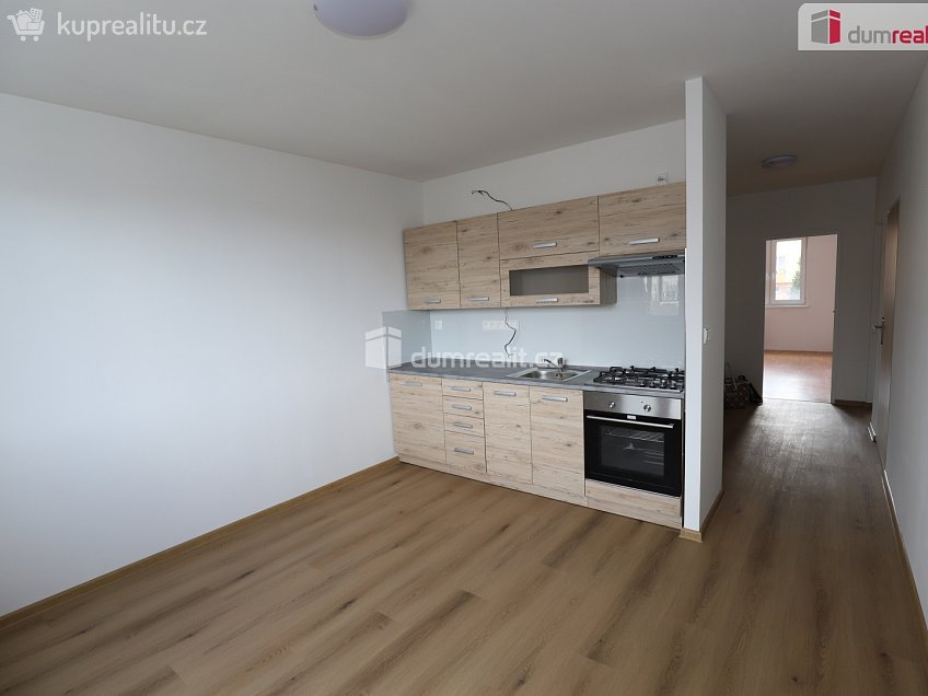 Pronájem bytu 2+1 65 m^2 Dolní Žandov, Dolní Žandov 