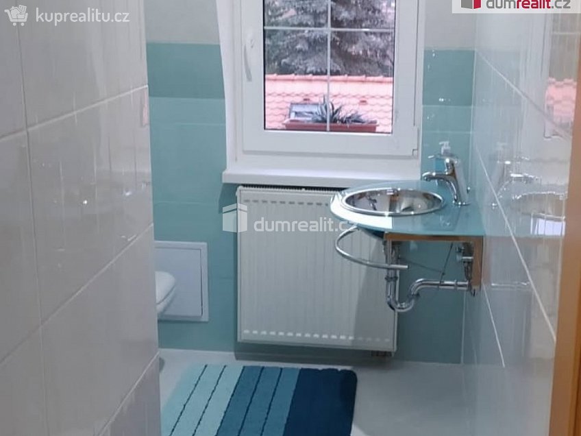 Prodej bytu 4+kk 158 m^2 Růžový kopeček, Cheb 