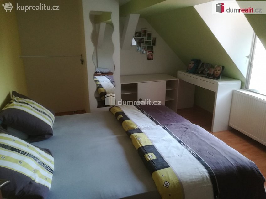 Prodej bytu 4+kk 158 m^2 Růžový kopeček, Cheb 