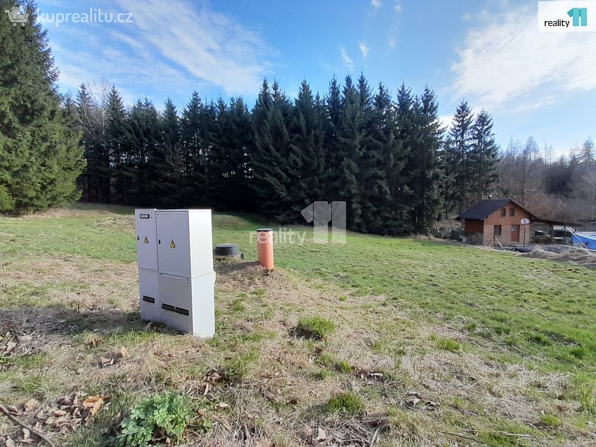 Prodej  stavebního pozemku 1493 m^2 Letná, Červený Kostelec 