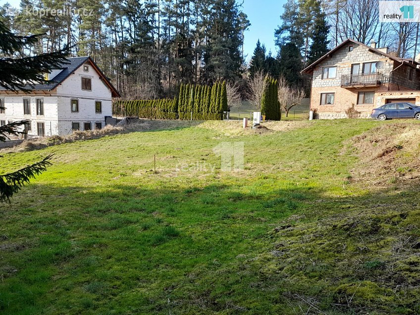 Prodej  stavebního pozemku 1493 m^2 Letná, Červený Kostelec 