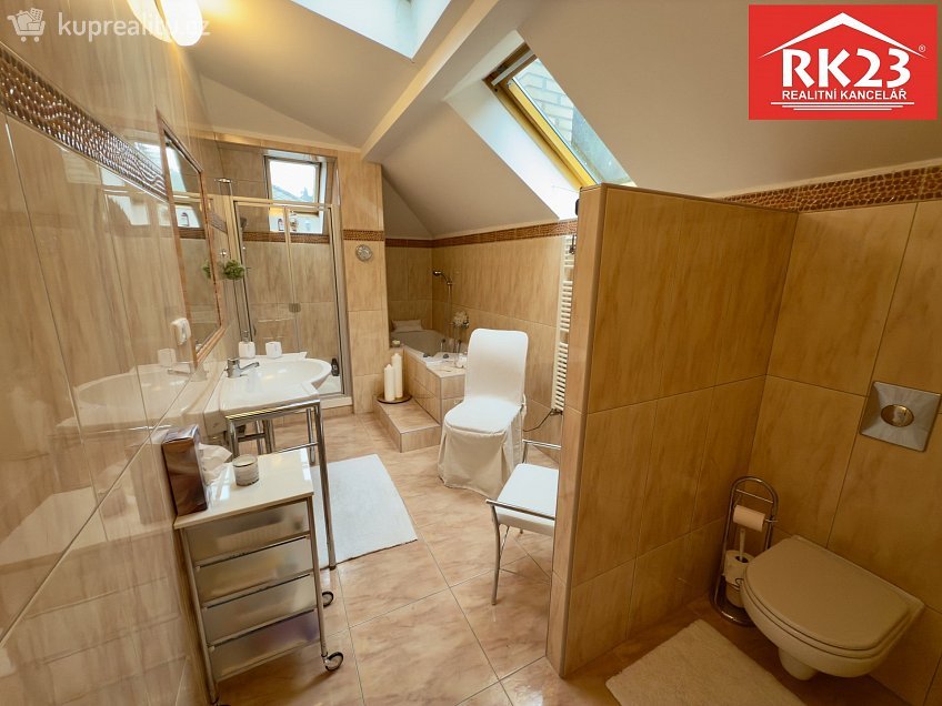 Prodej bytu 3+kk 94 m^2 Třebízského 210, Mariánské Lázně 