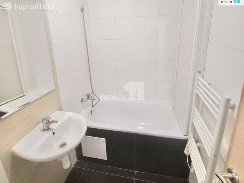 Prodej bytu 2+kk 75 m^2 Českobrodská, Praha 9 