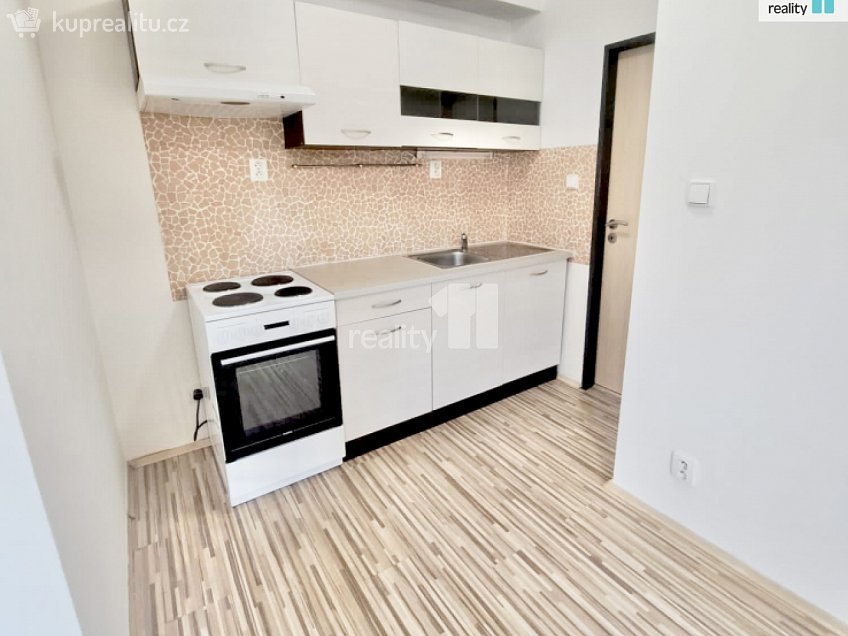 Prodej bytu 2+kk 75 m^2 Českobrodská, Praha 9 