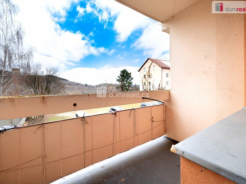 Prodej bytu 3+1 72 m^2 Sídliště SNP, Lhenice 