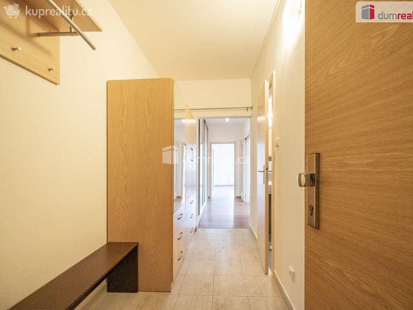 Prodej bytu 3+1 72 m^2 Sídliště SNP, Lhenice 