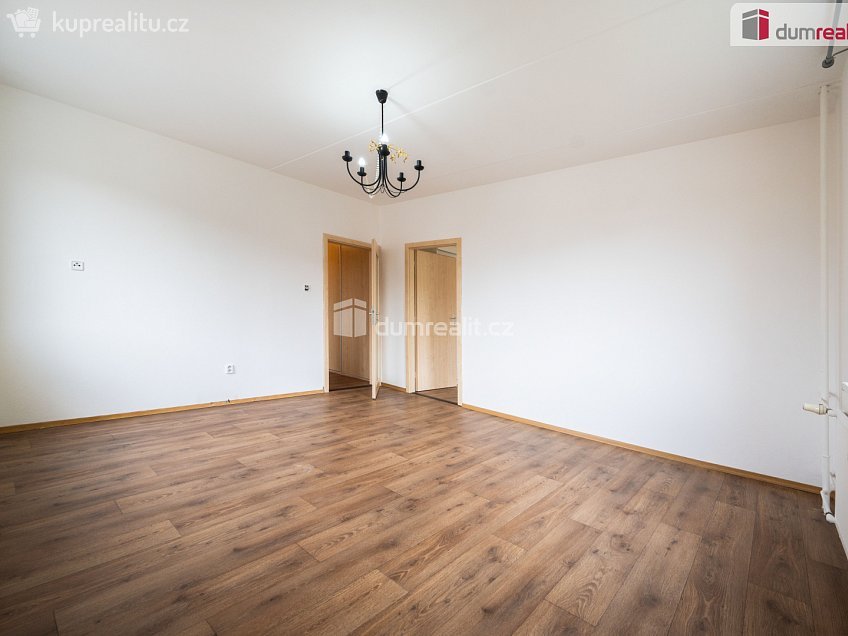 Prodej bytu 3+1 72 m^2 Sídliště SNP, Lhenice 