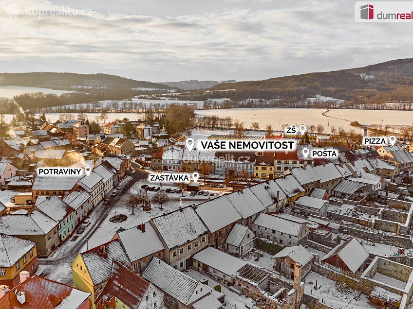 Prodej  rodinného domu 200 m^2 náměstí, Kravaře 