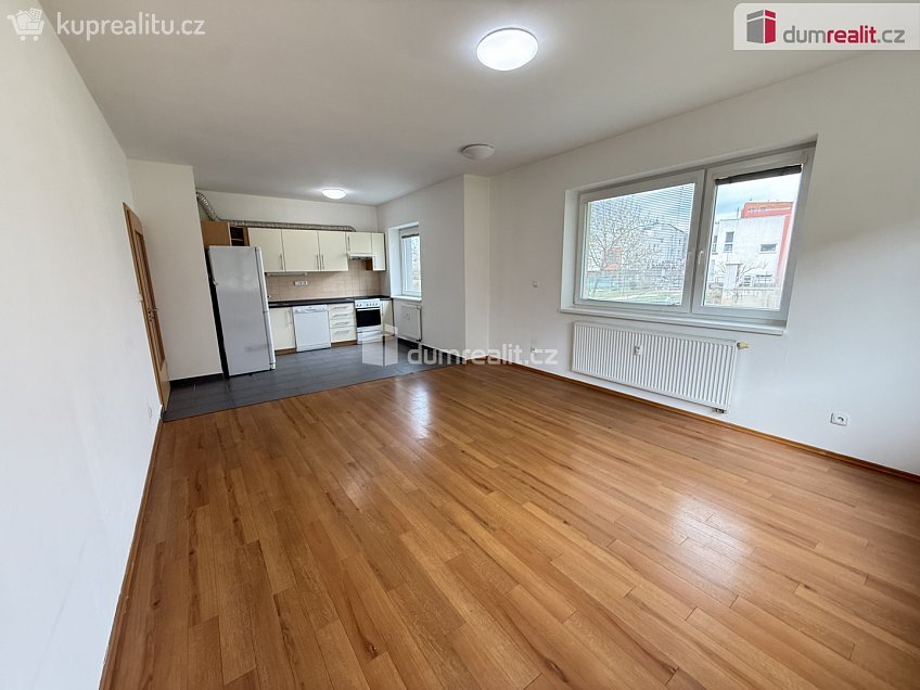 Pronájem bytu 2+kk 59 m^2 Přeučilova, Praha 13 