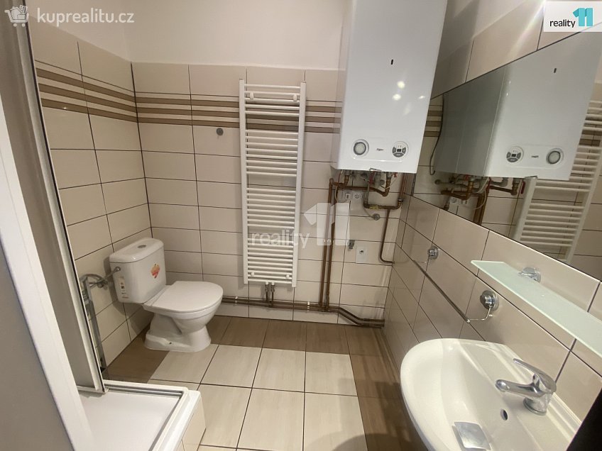 Pronájem bytu 1+1 35 m^2 Palackého, Dobřany 